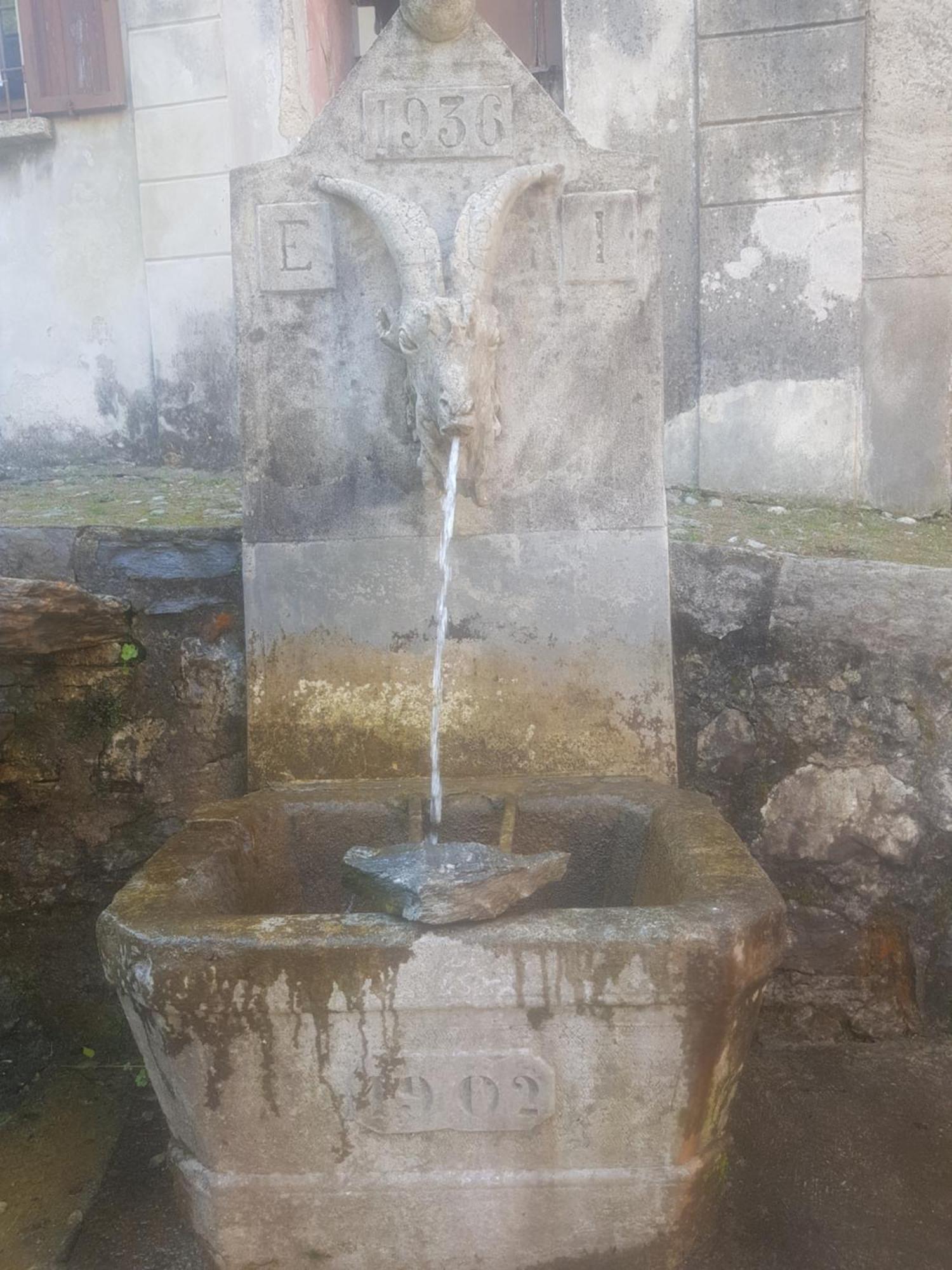 La Corte Del Poeta Arcumeggia Buitenkant foto